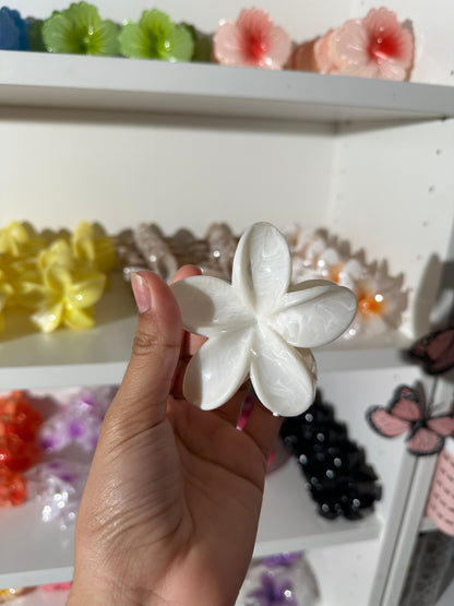 Clip de flor para el cabello