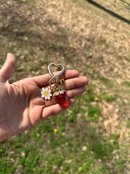 Glasscup + charm strawberry