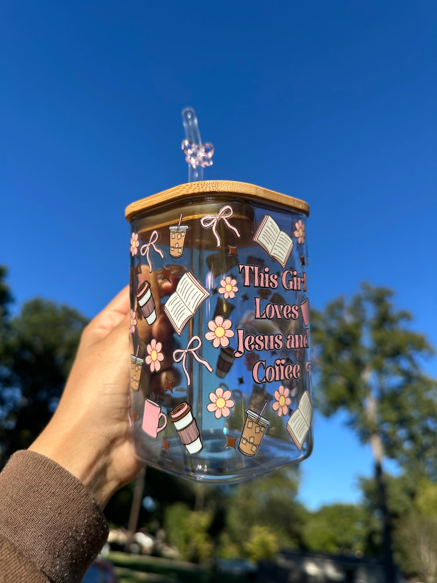 Taza de vidrio “Coffee & Jesús girly design”