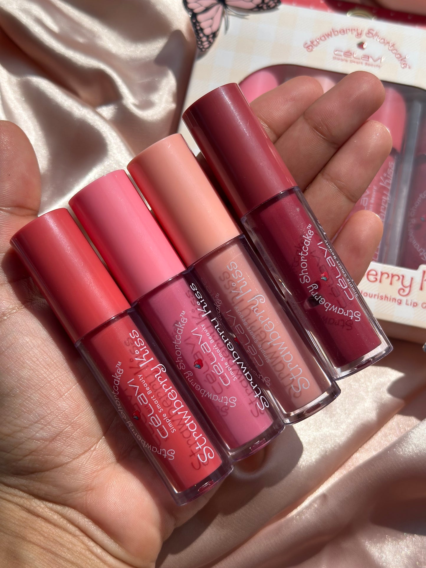 "Strawberry kiss" 4 piezas lip gloss set de Strawberry shortcake, lip gloss de rosita fresita, strawberry shortcake de celavi floss de fresa