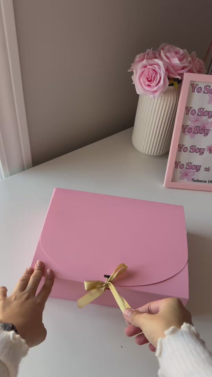 “Snoopy gift box”